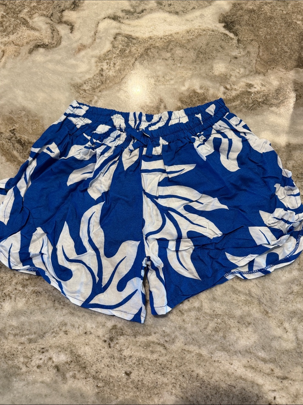 Blue & White Hawiaan Floral Casual Elastic-Waist Women’s Shorts